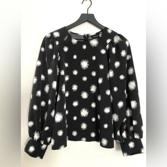 Who What Wear Black Blouse with White Floral Design - Picture 1 of 4